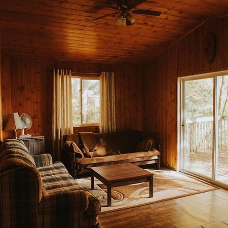 Lang Lake Resort Espanola Bagian luar foto