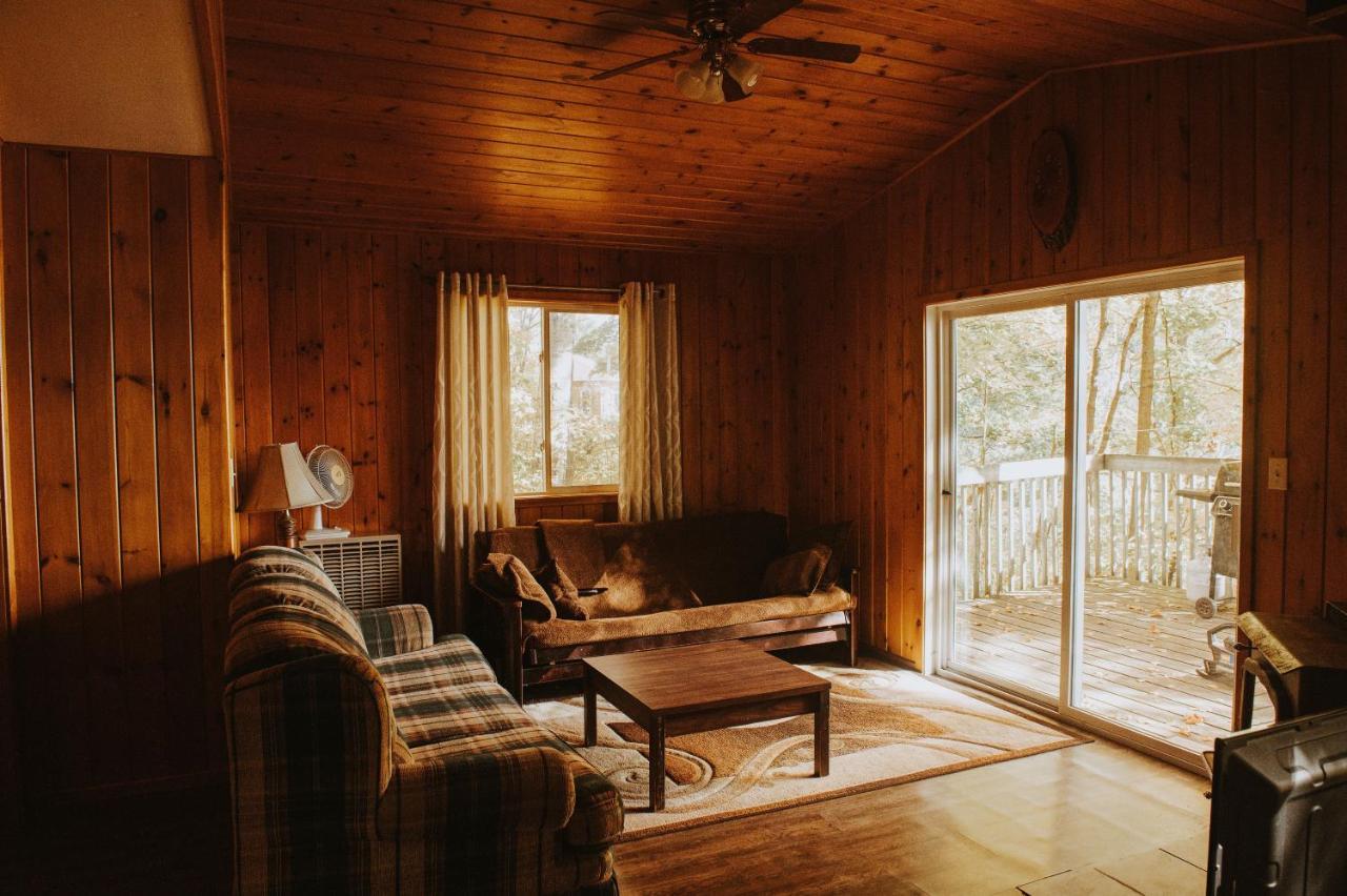 Lang Lake Resort Espanola Bagian luar foto