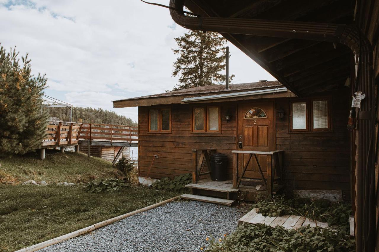Lang Lake Resort Espanola Bagian luar foto