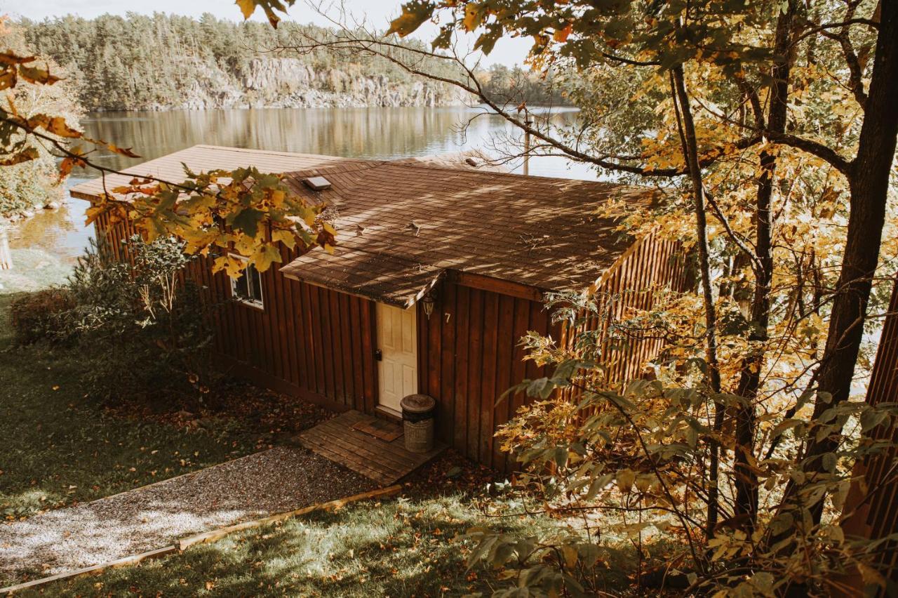 Lang Lake Resort Espanola Bagian luar foto