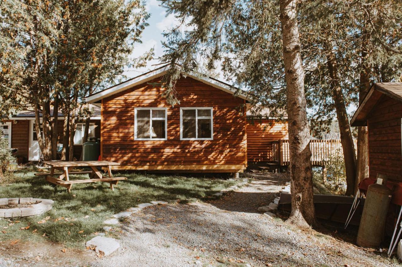Lang Lake Resort Espanola Bagian luar foto