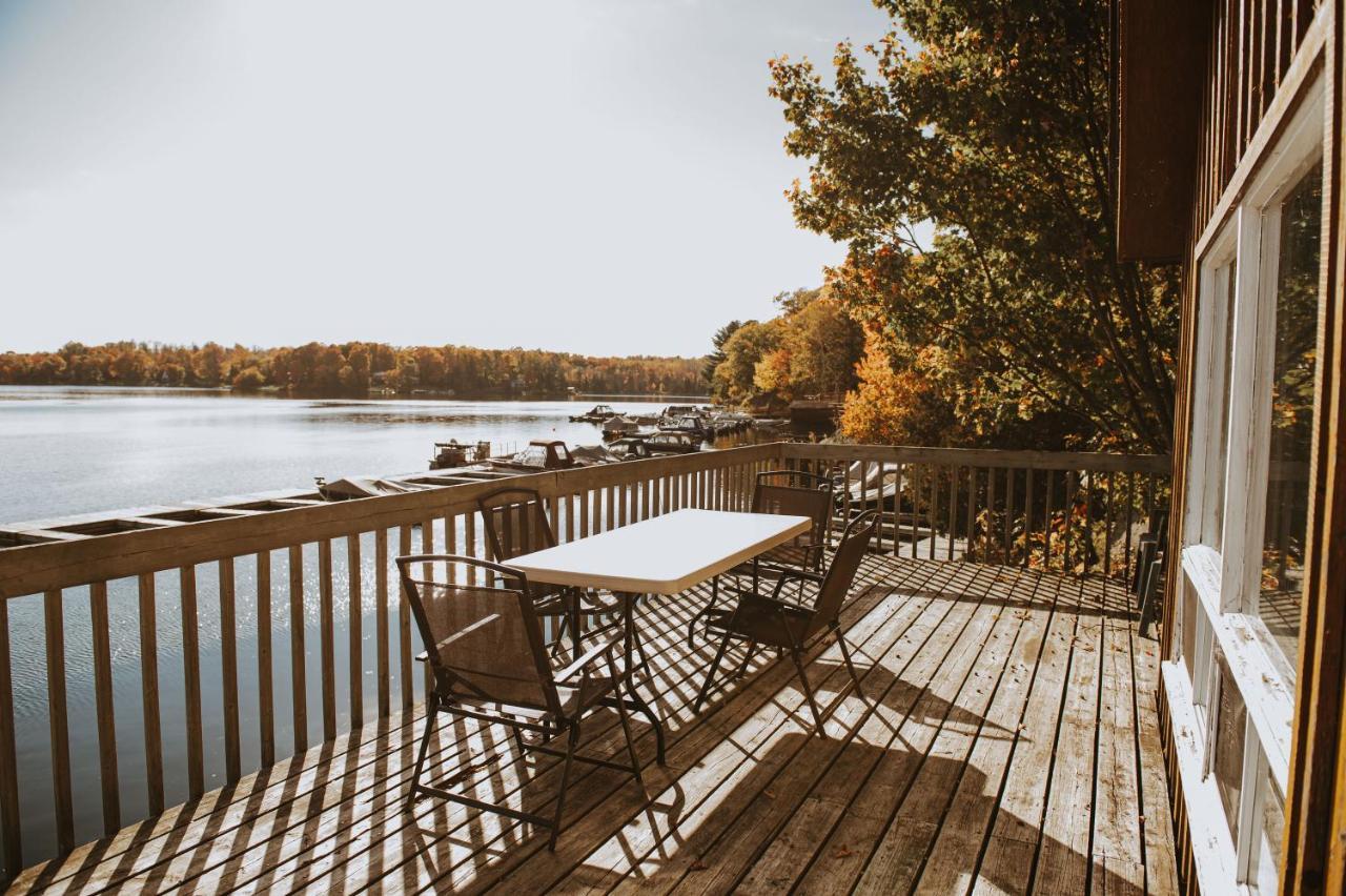 Lang Lake Resort Espanola Bagian luar foto