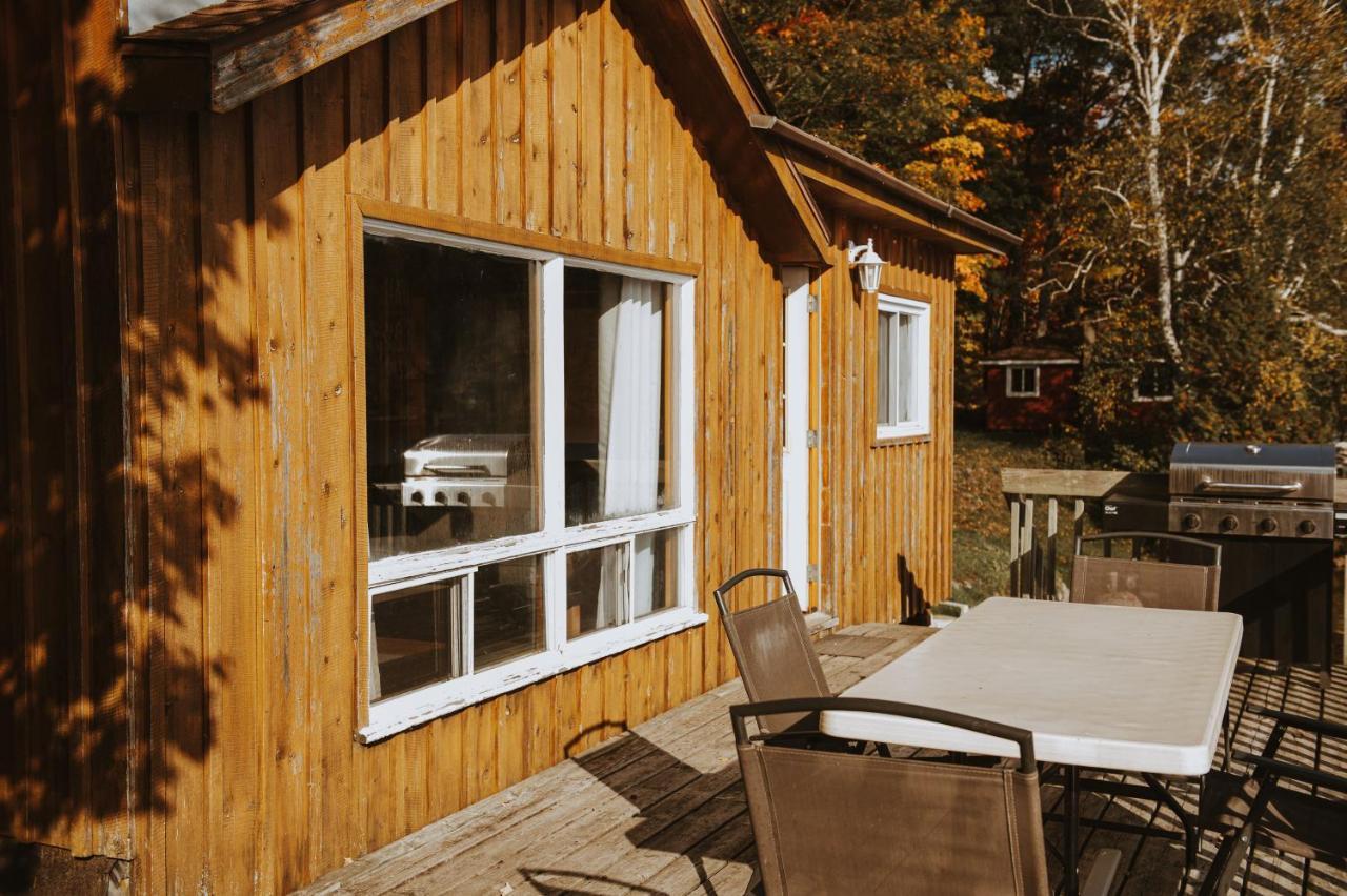 Lang Lake Resort Espanola Bagian luar foto
